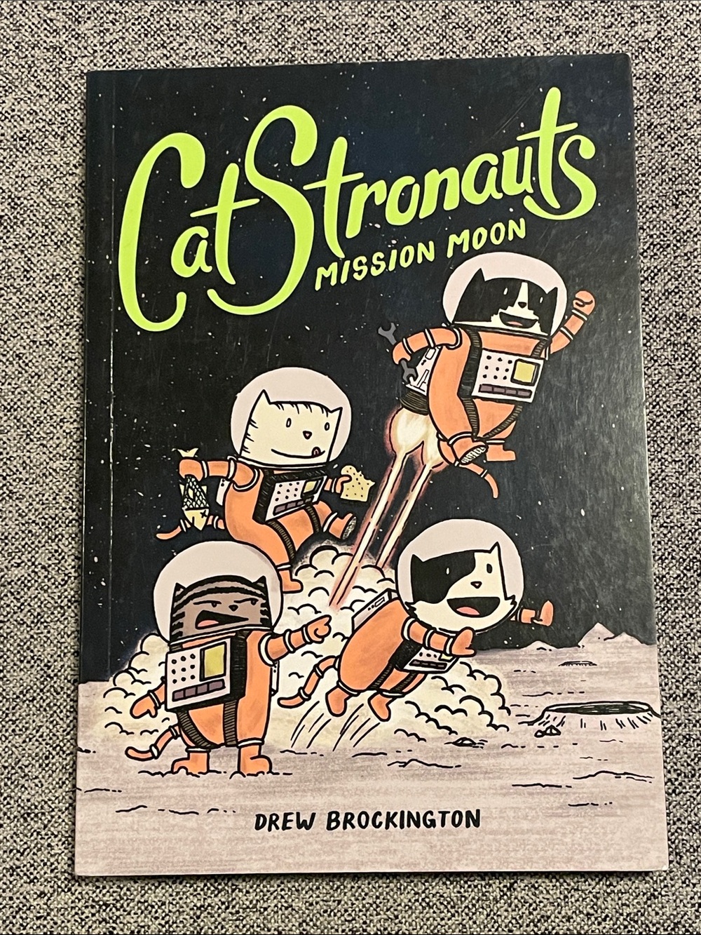 CatStronauts by Drew Brockington Mission Moon Book One Paperback Book Kids EUC